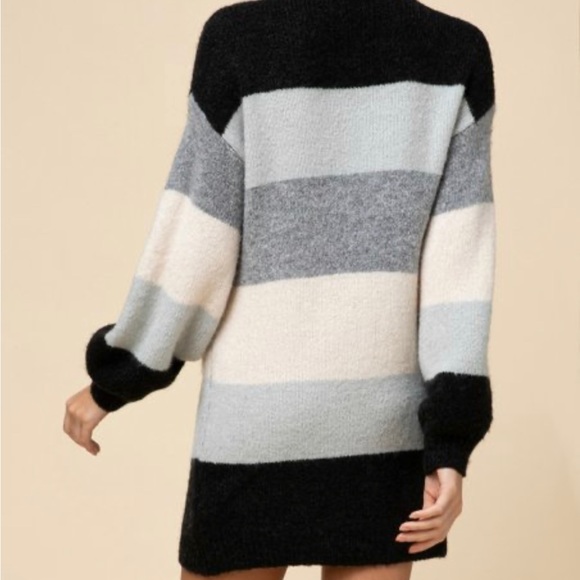 Color Block Mini Sweater Dress size medium - Picture 5 of 10